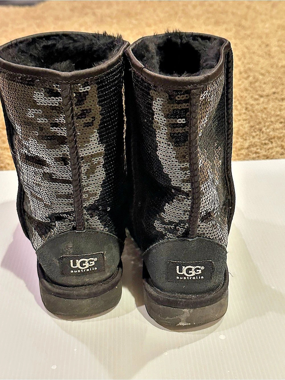 UGG Classic Short Sparkles Sequin Boot Sequined Winter Boots in Black